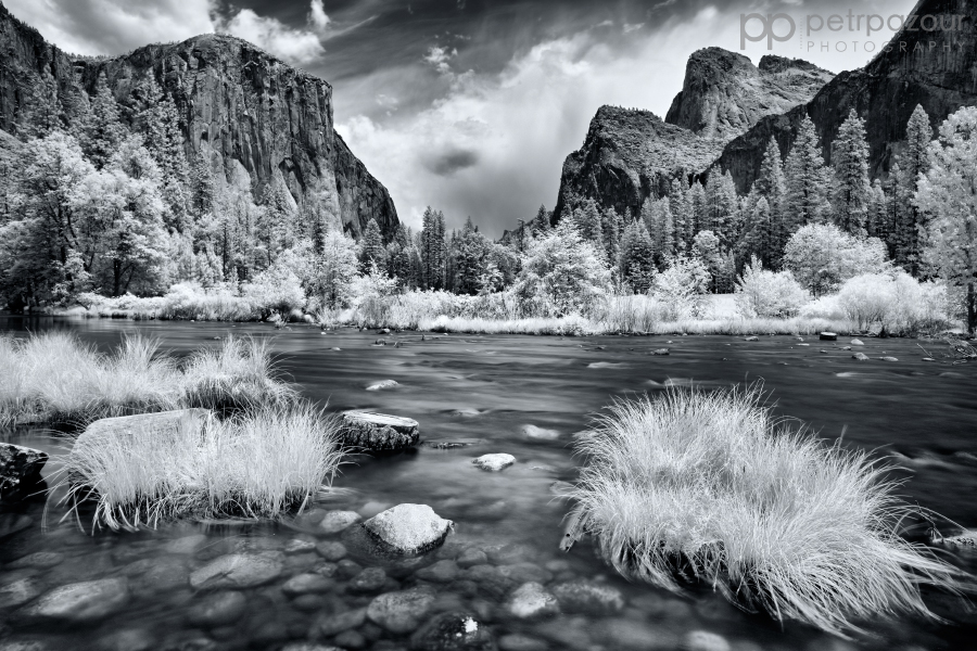 Yosemite od Merced River 