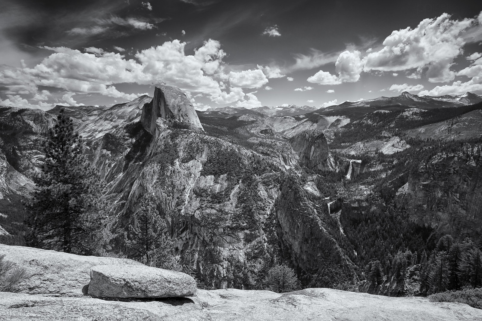 Pohled na Yosemitský národní park